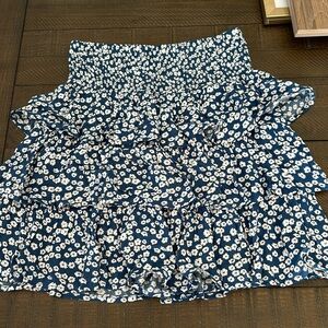 NWT Mini Ruffle Skirt